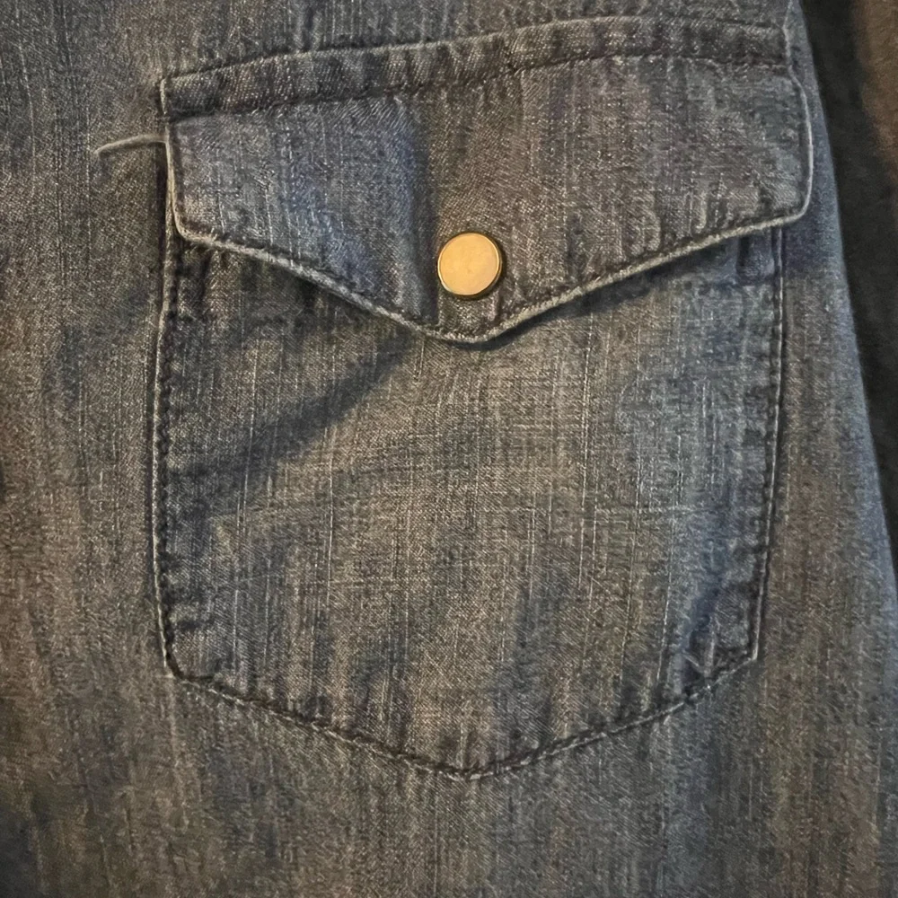 Liz Claiborne Classic Blue Denim Top - Picture 12 of 14